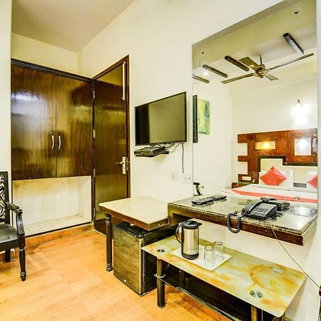 Oyo Hotel Asko International Near Gurudwara Shri Bangla Sahib New Delhi Exterior foto