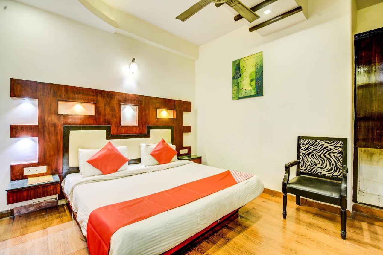 Oyo Hotel Asko International Near Gurudwara Shri Bangla Sahib New Delhi Exterior foto