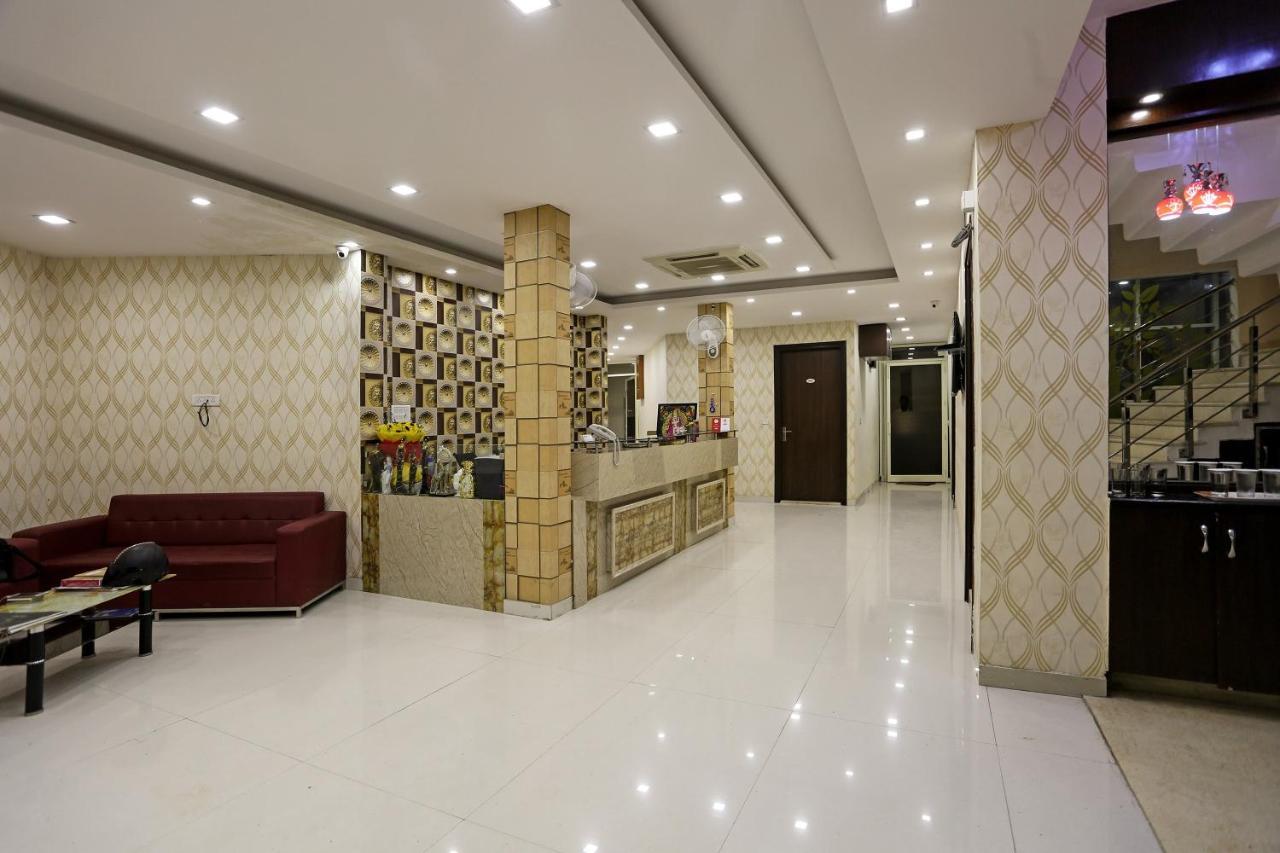 Oyo Hotel Asko International Near Gurudwara Shri Bangla Sahib New Delhi Exterior foto