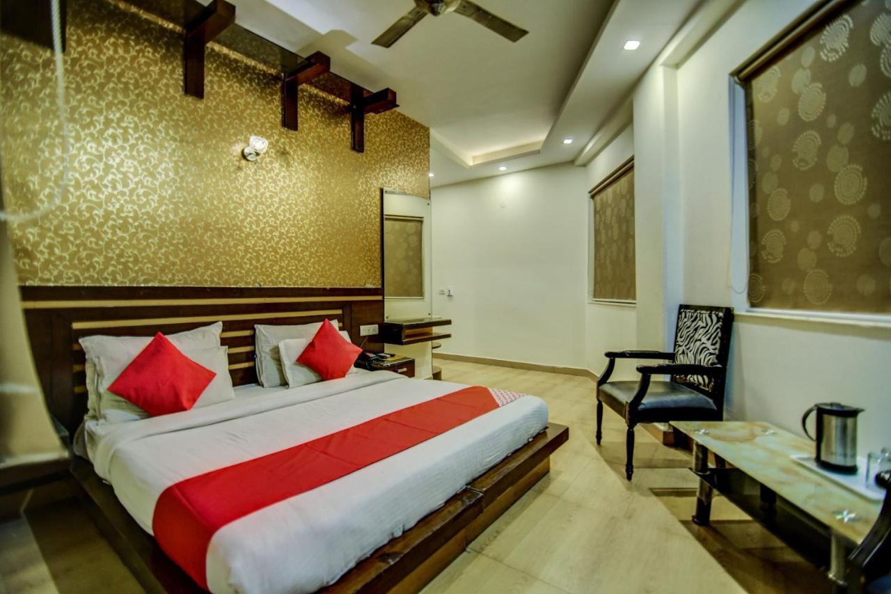 Oyo Hotel Asko International Near Gurudwara Shri Bangla Sahib New Delhi Exterior foto