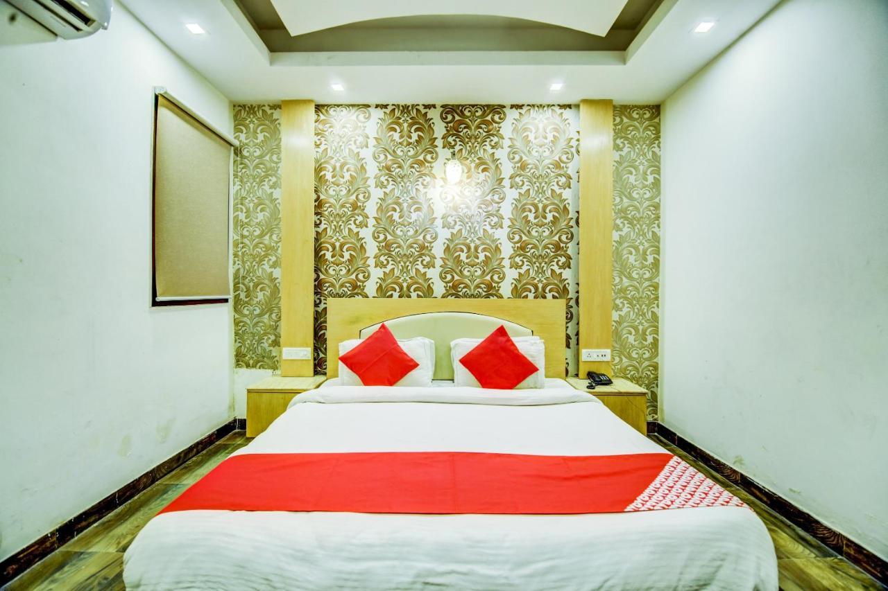 Oyo Hotel Asko International Near Gurudwara Shri Bangla Sahib New Delhi Exterior foto